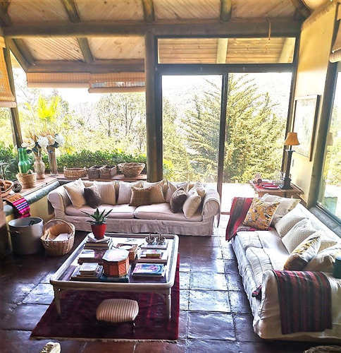 Casa En Venta De 5 Dorm. En Zapallar