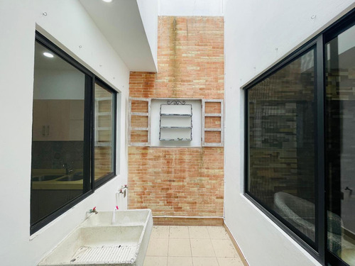 Impecable Casa En Conjunto Horizontal Doble Acceso Controlado Zona Tranquila Entorno Familiar
