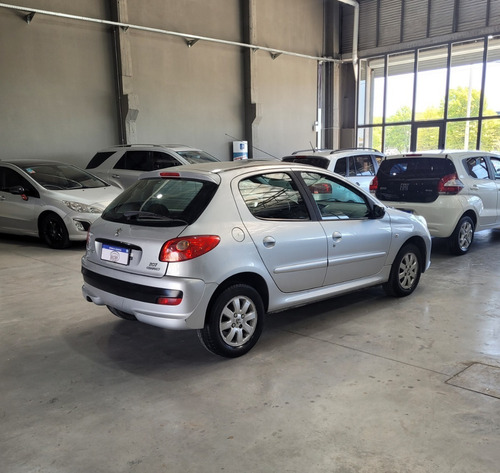 Imagen 6 de 17 de Impecable Peugeot 207 Compact Xs 1.9d Año 2009 Con 141.000km