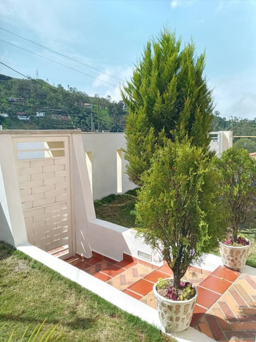 Imagen 2 de 14 de Townhouse Colinas De Carrizal Sector La Perita