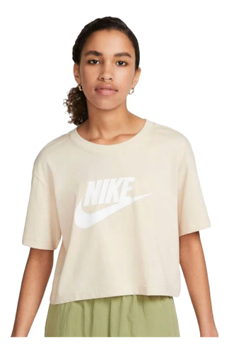 Franela Manga Corta Para Dama Sportswear Essential 126 Nike