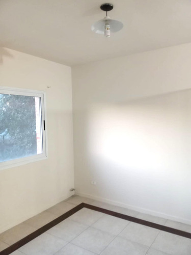 Departamento En Venta Ubicado En Las Mercedes, Pilar, G.b.a. Zona Norte