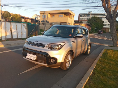 Imagen 8 de 14 de Kia Soul 1.6 Especial Pack 2019
