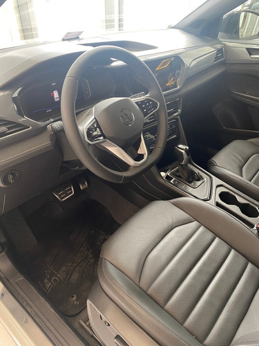 Imagen 7 de 17 de Volkswagen Taos Highline Bi Tono 250 Tsi Du