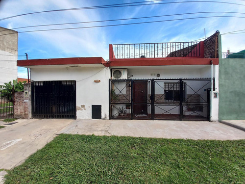 Casa En Venta - Loma Hermosa