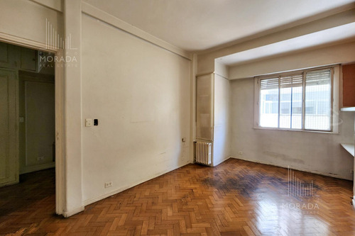 Venta Departamento Semipiso 5 Amb. Con Baulera En Recoleta