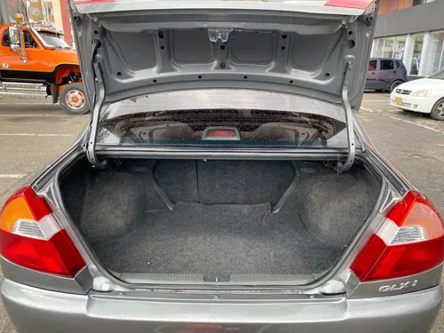 Mitsubishi Lancer 1.6 Glxi