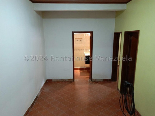 24-17704 Casa Comercial En Alquiler, Urb. El Limon, Maracay Mord