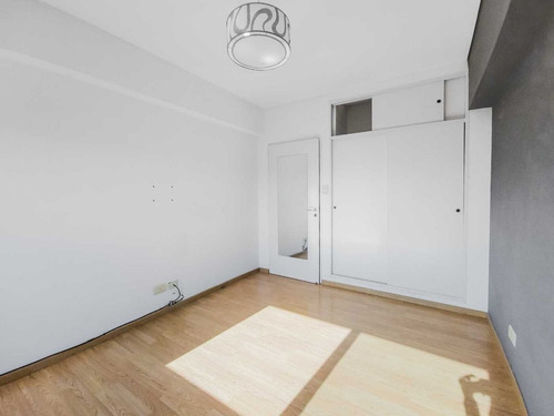 Venta Semipiso 2 Ambientes Con Balcon Terraza