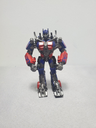 Figura De Acción Transformers Optimus Prime Q Version Modelo