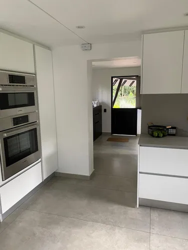 Casa En Arriendo/venta En Canelon. Cod A16453