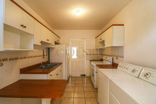Imagen 7 de 13 de En Venta Casa De 2 Niveles En Villas De Choacorral, San Lucas Sacatepequez
