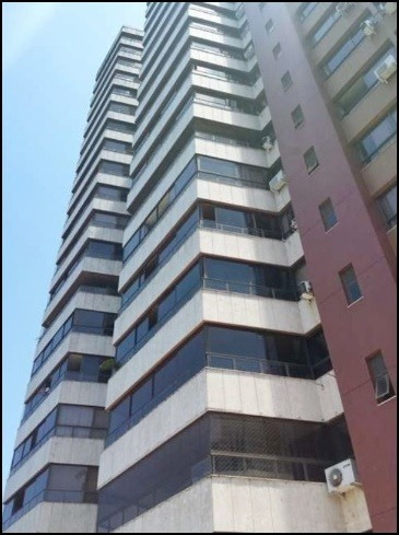 Imagem 8 de 12 de Venda - Apartamento 5 Suítes - Edf. Taormina - Barra - Salva