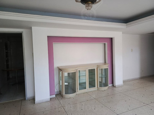 Llev18m- Mjev22m Smart House Vende Apartamento En El Centro