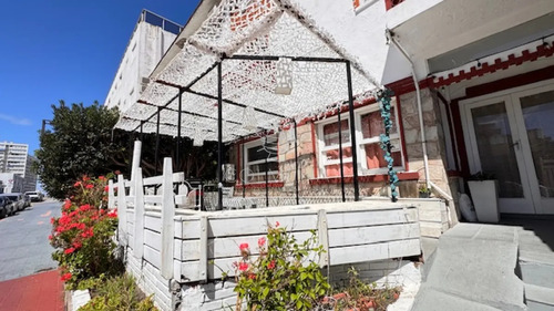 Casa A Pasos De La Rambla Mansa - Apta Para Hostel Y Gastronomía.