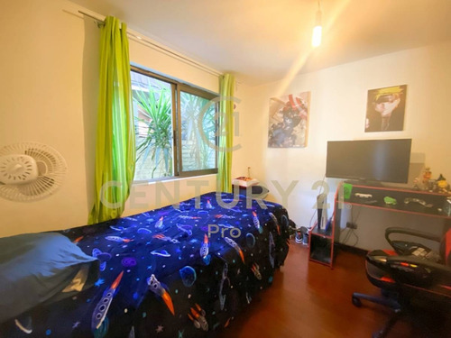 Imagen 13 de 23 de Se Vende Casa En Vitacura, Pasaje Cerrado