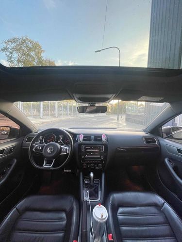 Imagen 17 de 25 de Volkswagen Vento 2018 2.0 Tsi Gli 211cv App Connect + Nav