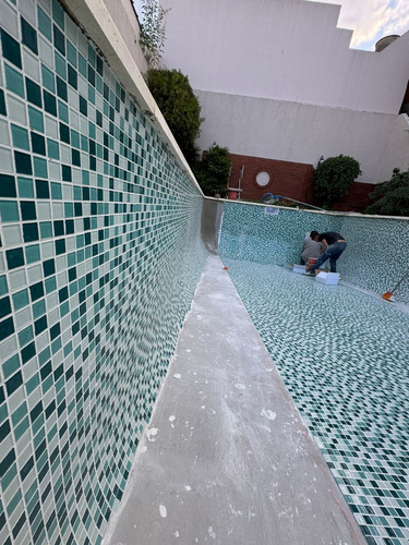 Reparación De Piscinas De Hormigón - Pintura- Revestimiento