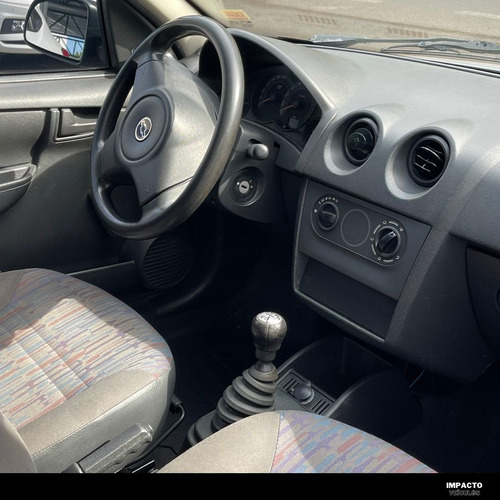 Imagem 4 de 8 de Chevrolet Celta 1.0 4p Vhc Flex Life