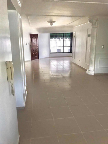 Apto. 3 Hab. Evaristo Morales Vacio Rd$ 45 Mil