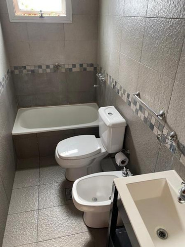 Imagen 2 de 12 de Departamento - La Plata