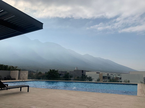Gs Casa En Venta En El Mejor Fraccionamiento De Cumbres Amenidades