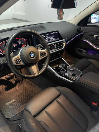 Imagen 7 de 8 de Bmw Serie 3 2019 3.0 330i Sedan Sport Line Shadow