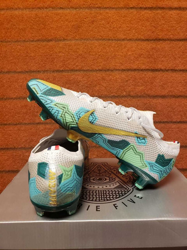Chuteras Nike Mercurial Vapor Xiii Mbappé