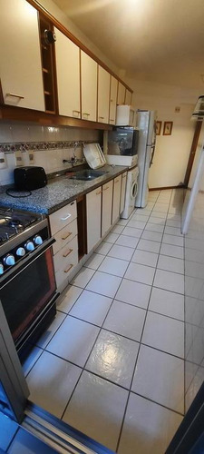 Imagen 21 de 26 de Apartamento - Punta Del Este. Venta. 3 Dormitorios. Vista Al Mar. Puerto Lobos
