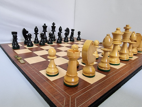 Imagen 1 de 4 de Ajedrez Jaque Mate 7 Con Tablero De Madera 40 X 40
