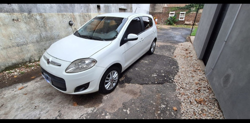 Fiat Palio Essence Full 2014