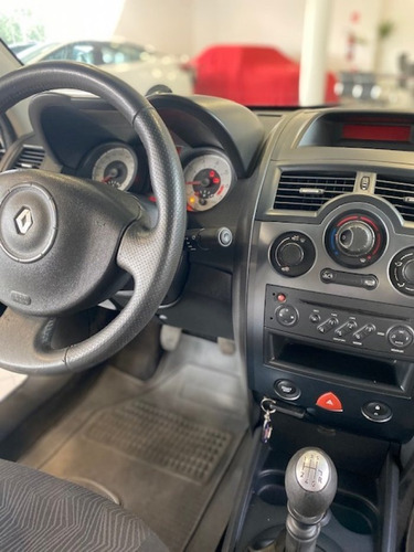 Megane Sedan 2.0 Expression Sedan 16v Gasolina 4p Manual