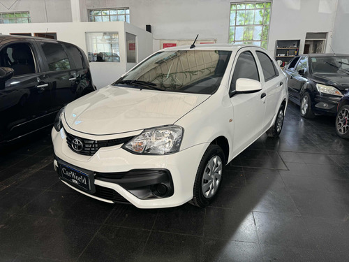 Toyota Etios 1.5 Sedan X