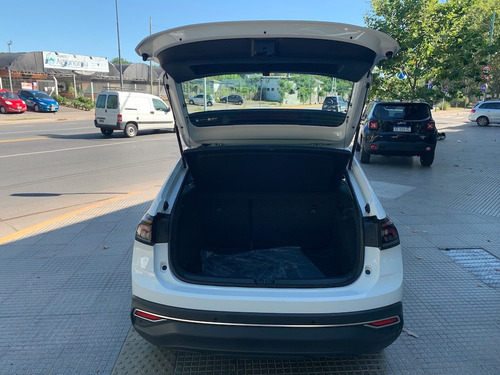 Volkswagen Nivus Comfortline 200 Tsi At