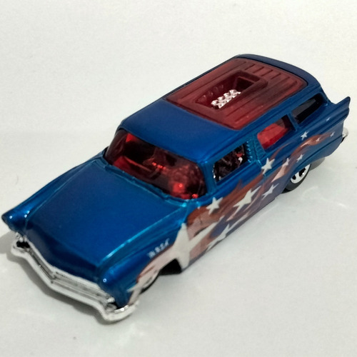  Hot Wheels Chevy 8 Crate Station Wagon Blue  1/64 2006 