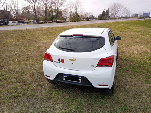 Imagen 4 de 9 de Chevrolet Onix 1.4 Ltz 98cv 2018