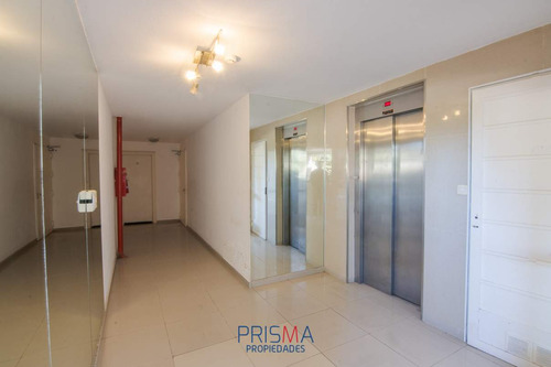 Imagen 24 de 30 de Dpto. En Venta. 3 Dorm. Cochera. Complejo Sureño. Barrio Jardín
