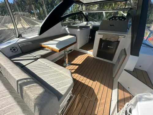 Genesis 350 2022 Volvo Penta Diesel Full