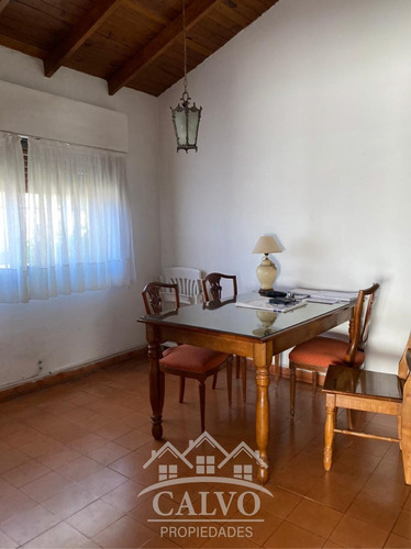 Imagen 5 de 14 de Casa. Buena Ubicacion. Lista Para Habitar