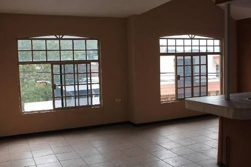 Se Venden Departamentos Con Local Comercial En Junta De Los Ríos.