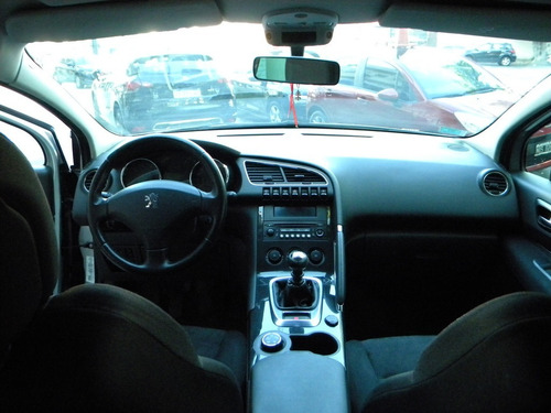 Peugeot 3008 1.6 Premium 2011