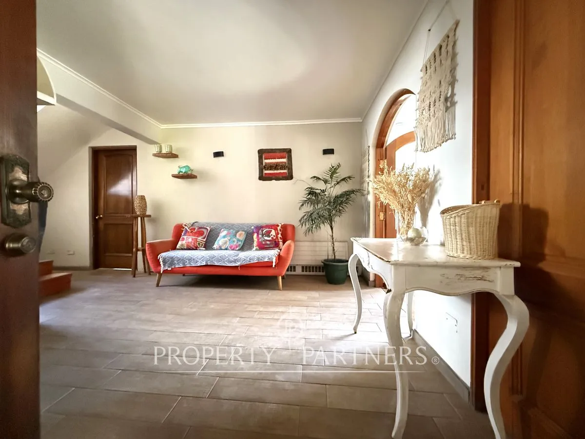 Imagen 3 de 14 de Lonco Oriente Remodelada Casa