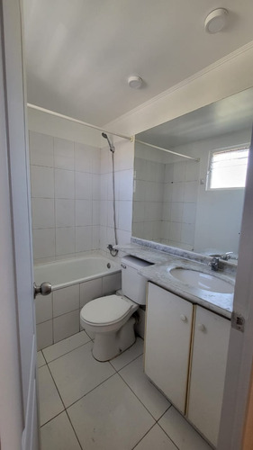 Imagen 13 de 19 de Casa En Pasaje Cerrado 4d Y 3b. Los Diáconos Pte Alto