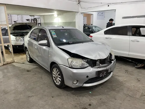 Toyota Etios Xls 2014 En Marcha Y Andando Chocado Poloautos