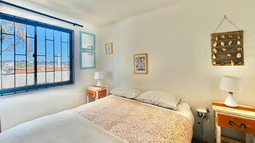 Casa En Laguna De Zapallar En Venta, A Pasos De La Playa