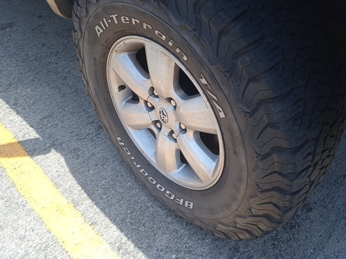 Imagen 8 de 12 de Toyota Hilux V6 4.0 4x4