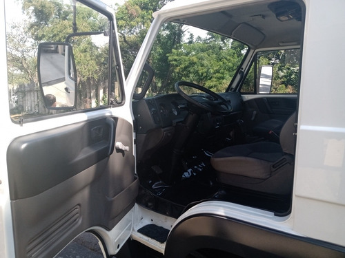Volkswagen 8150 Delivery Plus