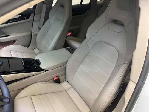 Porsche Panamera 4 E-HYBRID