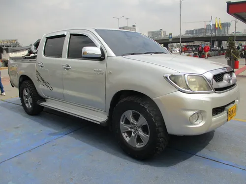 Toyota Hilux Doblecabina 4x2 2700cc Mt