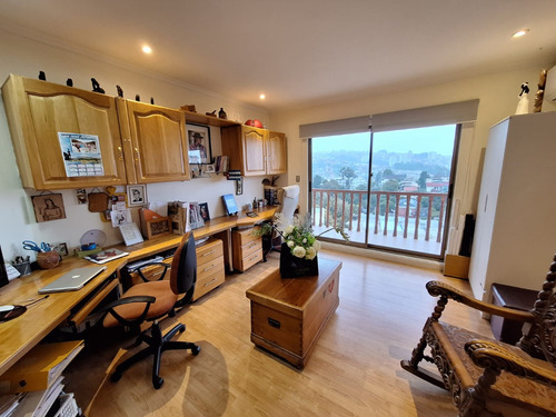 Excelente Casa De 4 Dormitorios En Los Almendros Reñaca